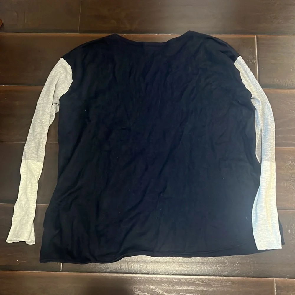 Vince Navy Colorblocked Sweater, size M